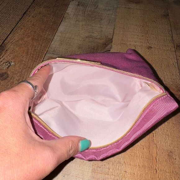 Salvatore Ferragamo cosmetic pouch - Picture 12 of 13